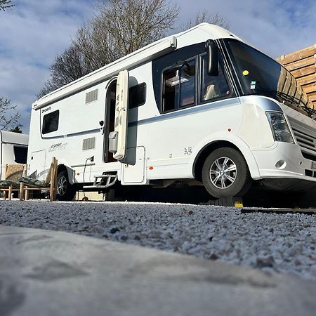 Terrain De Loisirs En Plein Centre De Lievin Camping Car المظهر الخارجي الصورة