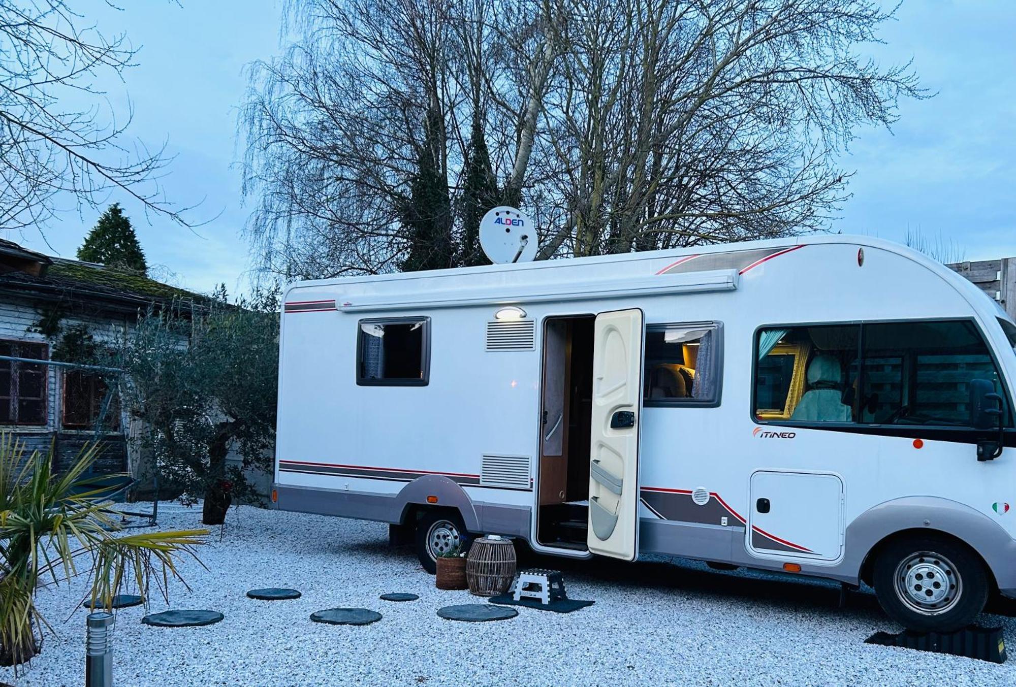 Terrain De Loisirs En Plein Centre De Lievin Camping Car المظهر الخارجي الصورة